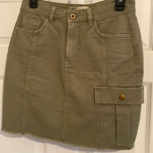 Nice skirt color olive green size S
